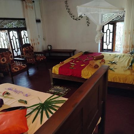 Surf Paradise Tangalle Exterior photo