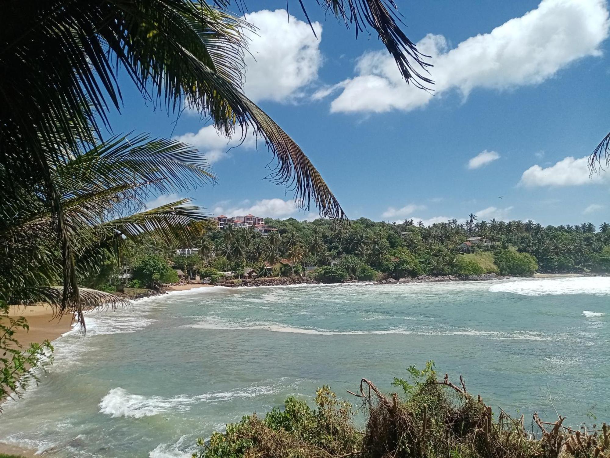 Surf Paradise Tangalle Exterior photo